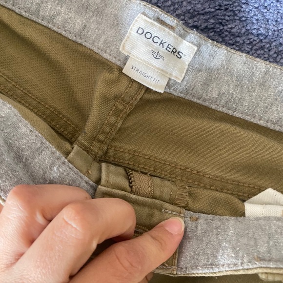 Men’s Dockers Straight Fit Khakis - Picture 2 of 4